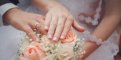 40 tys. zł za ślub i dziecko. PiS chce zachęcać do małżeństw i rodzicielstwa-9682