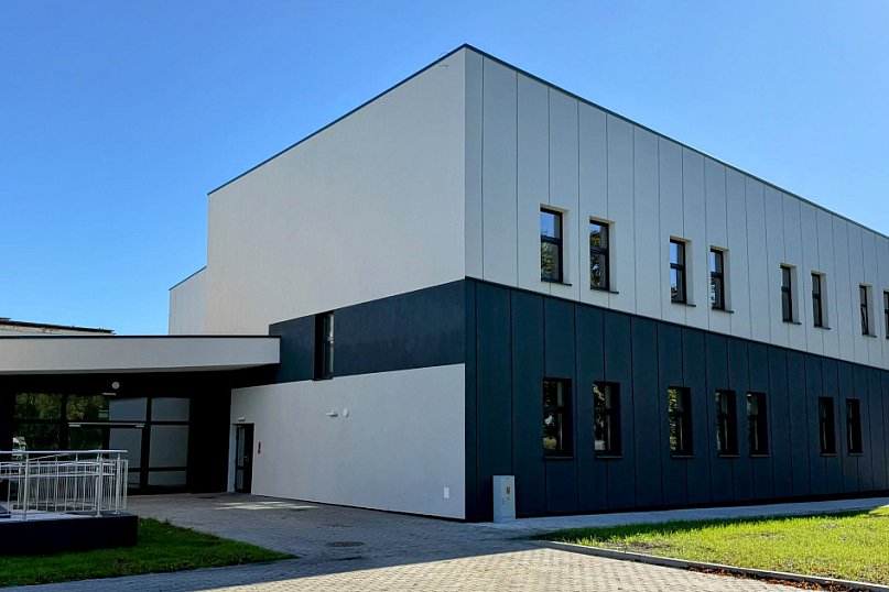 Historyczny moment dla szkoły w Brzozowie. Nowoczesna hala otwiera swoje drzwi przed uczniami